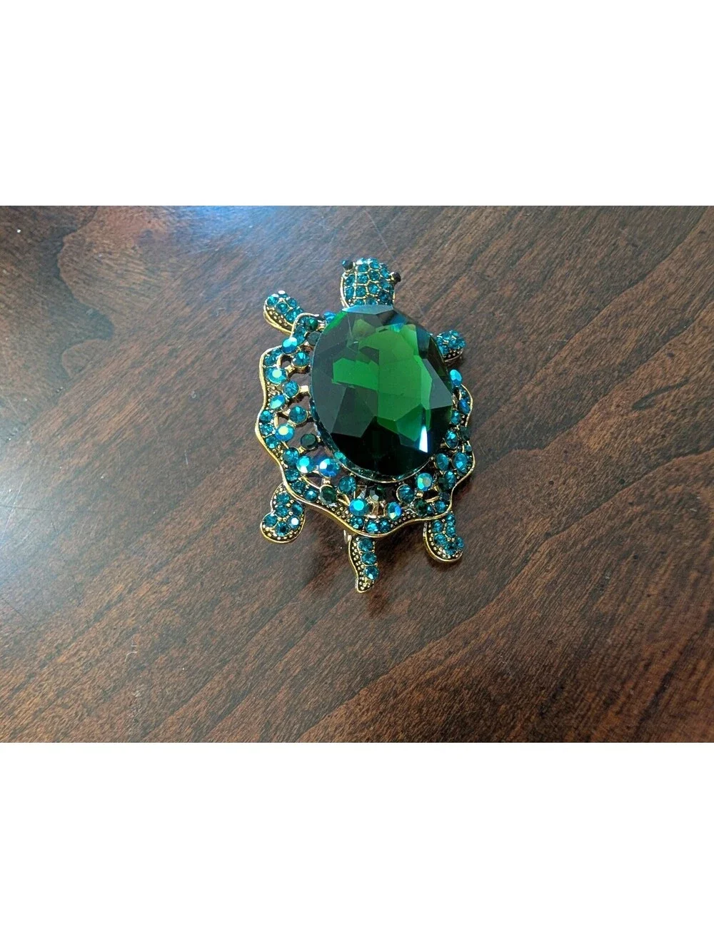 Gold Tone Green Faceted Bead and Gree Rhinestone Blingy Turtle Brooch New